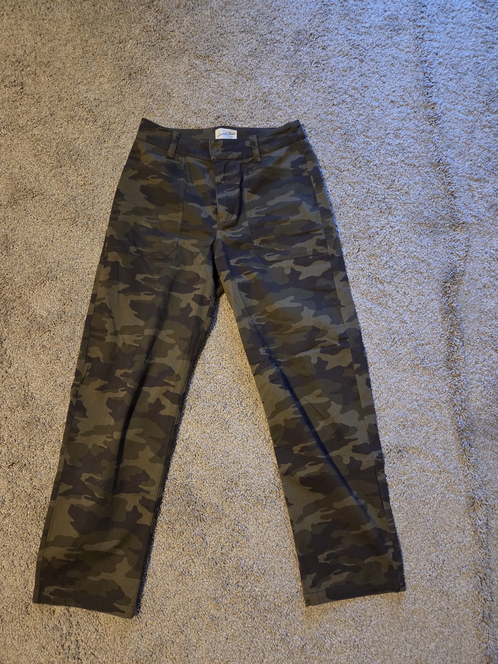 Universal Thread Women's Camouflage Cargo Pants - Olive Green Camo